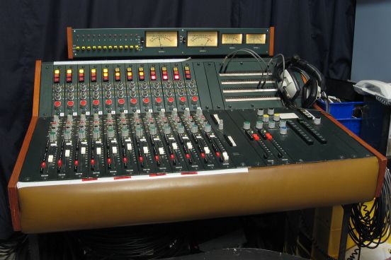 [photo of the mixer]
